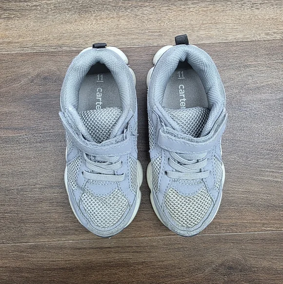 Bundle of Carters Toddler Boy Dinosaur/Gray Shoes SIZE: 11 - Picture 13 of 14